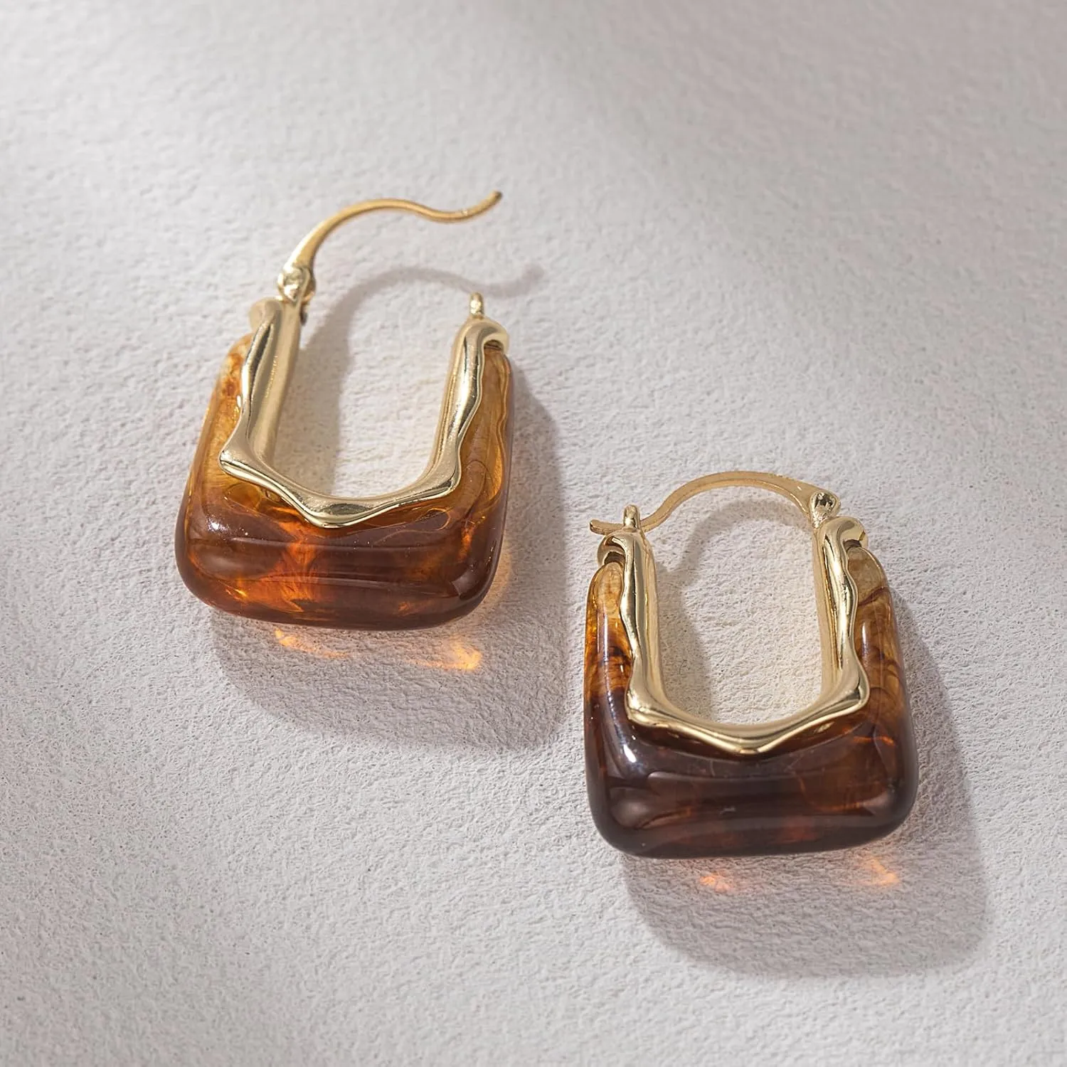 Acrylic Gold Hoop Earrings Chunky Huggie Statement Vintage Earrings Cute Resin Drop Earring Trendy Jewelry Gifts for Women