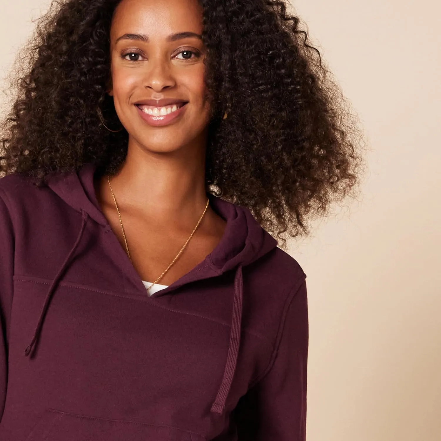 Amazon Essentials Women's Classic-Fit Long-Sleeve Open V-Neck Hooded Sweatshirt
