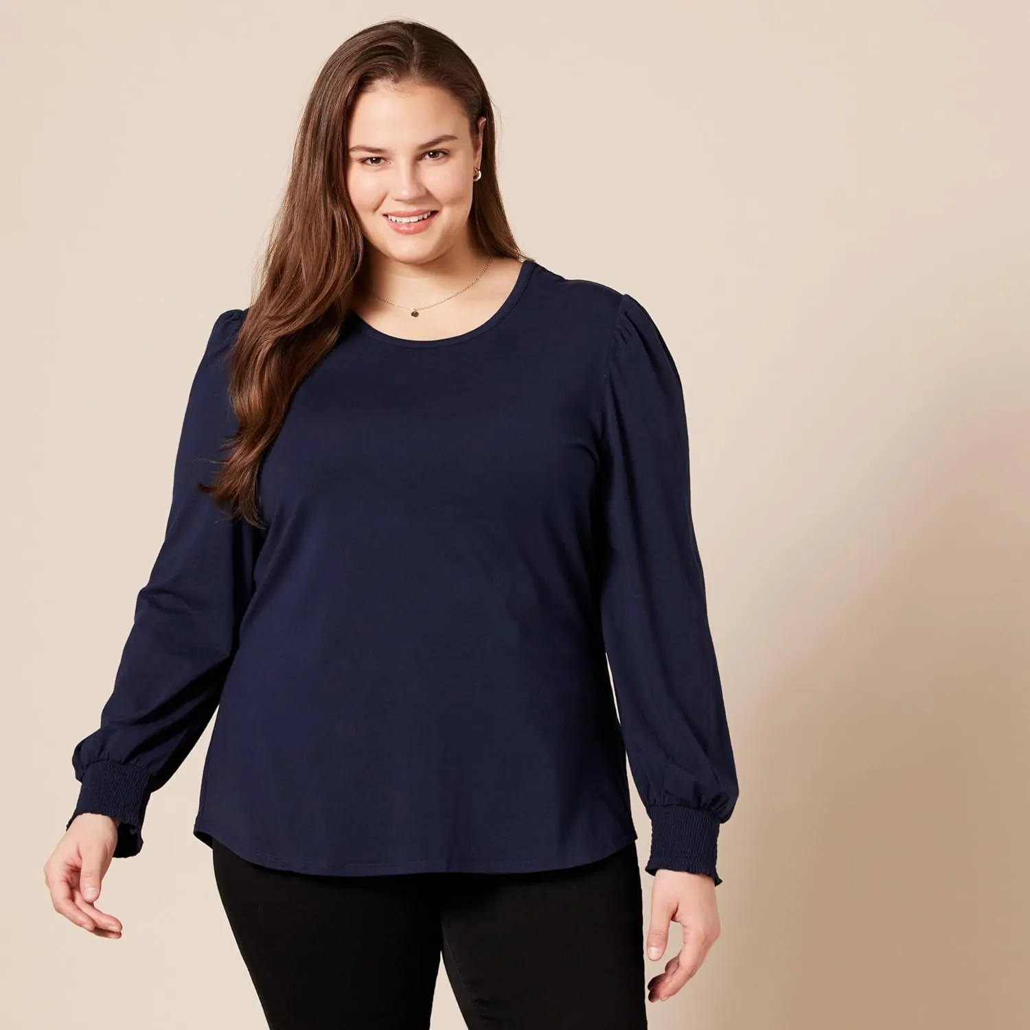 Amazon Essentials Women's Long-Sleeve Crewneck Smocked Cuff T-Shirt