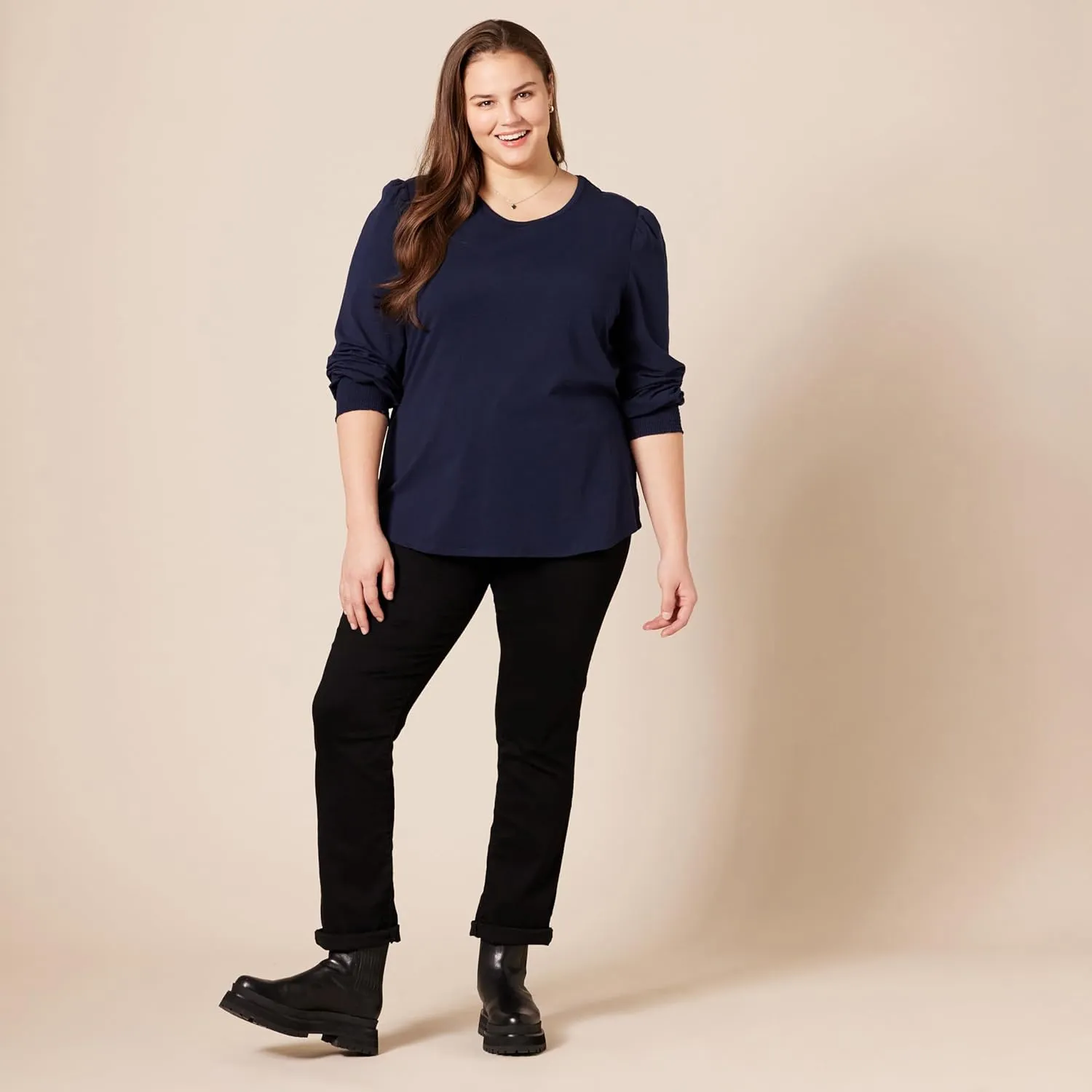 Amazon Essentials Women's Long-Sleeve Crewneck Smocked Cuff T-Shirt