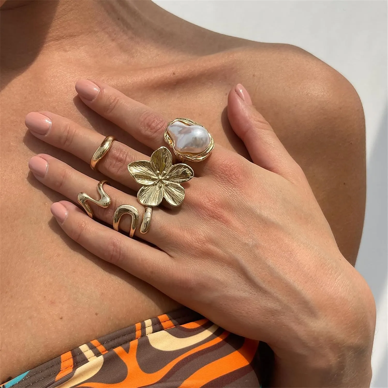 Chunky Gold Ring Set for Women,Vintage Flower Stackable Rings Baroque Pearl Knuckle Rings Statement Gemstone Adjustable Open Pearl Finger Ring Trendy Personality Jewelry