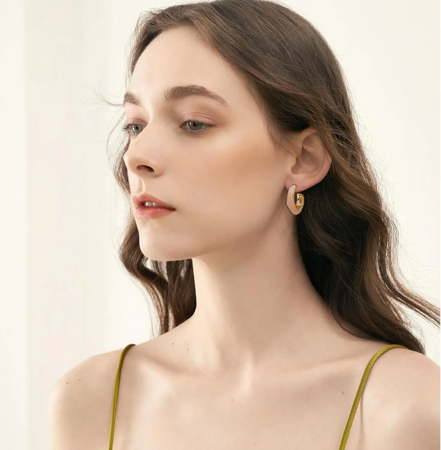 Clear Hoop Earrings for Women Lucite Earrings Transparent Resin Rectangle Earrings Irregular Ice Cube Earrings Gold Huggie Earrings Jewelry
