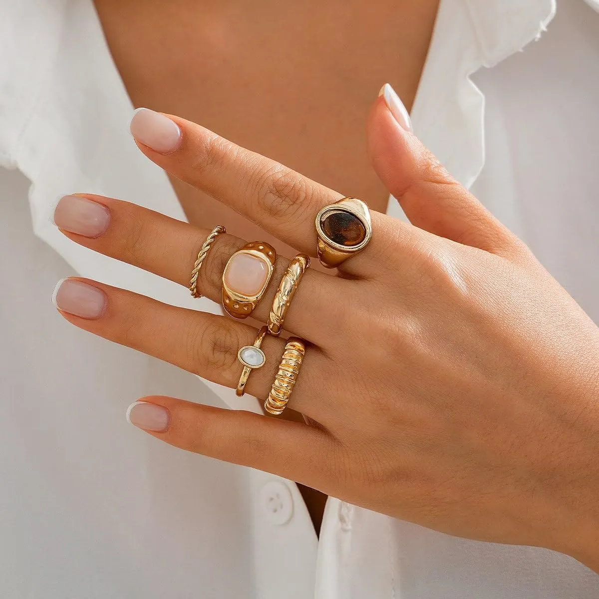 CSIYANJRY99 Chunky Gold Rings Set for Women Crystal Rhinestone Chunky Tacking Knuckle Rings Statement Stacking Womens Ring Pack