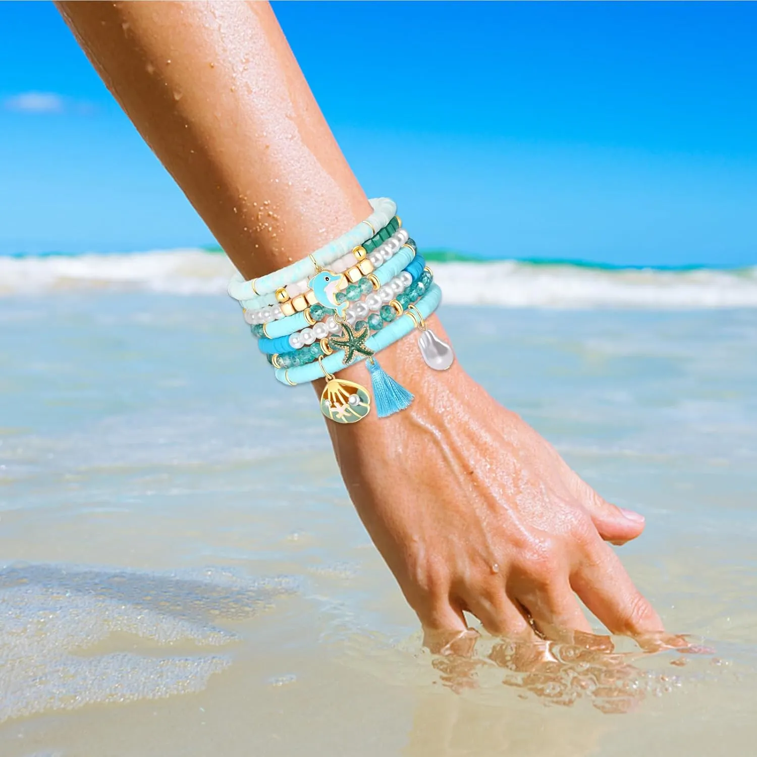 FAERLIIRY Beaded Bracelet Heishi Stretch Bracelets for Woman Preppy Bracelets Summer Beaded Bracelet Colorful Beach Surfer Bracelet Preppy Jewelry