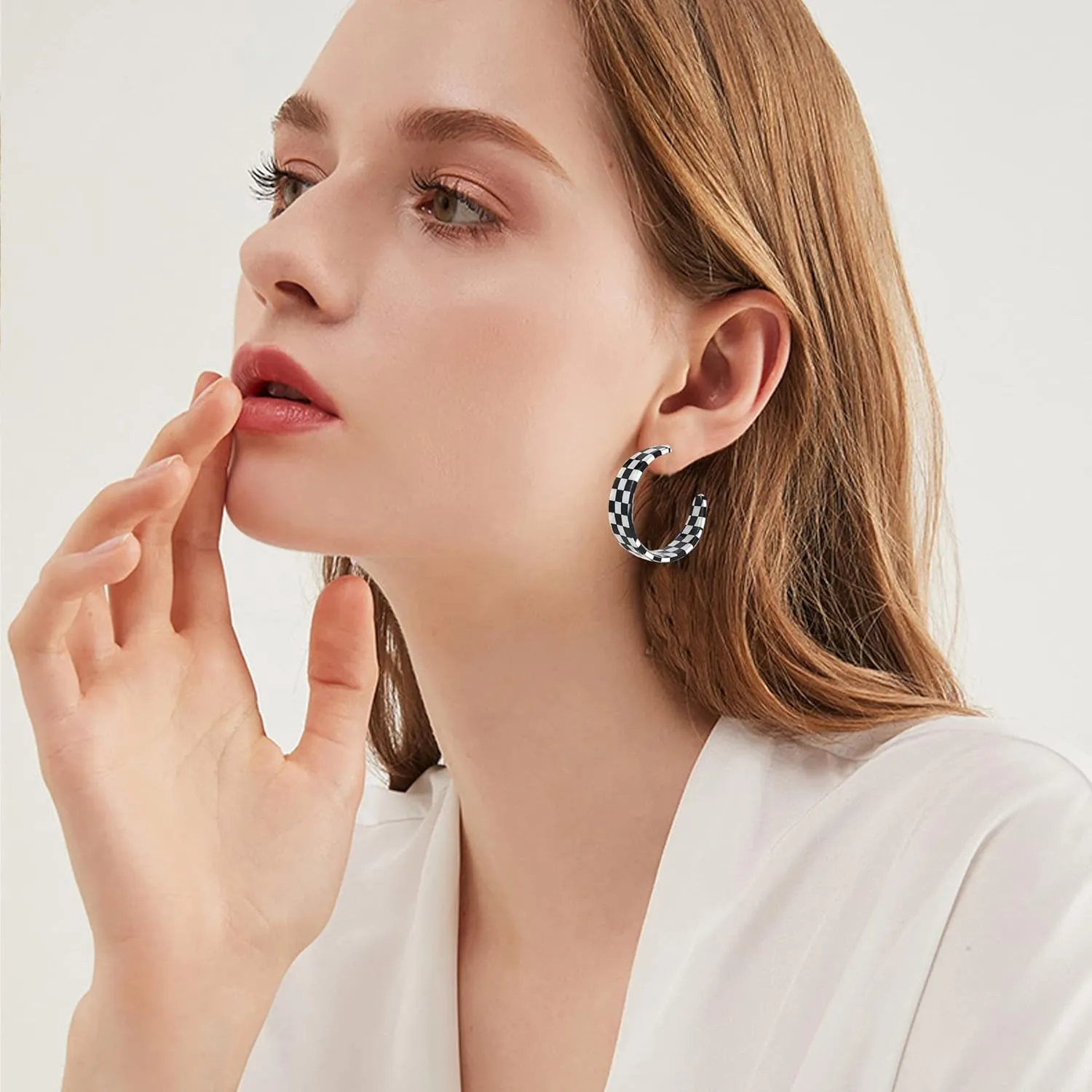 Funky Chunky Checkered Big Grid C Shape Hoop Earrings Red Resin Acrylic Resin Christmas Piercing Buffalo Plaid for Women Y2k Lightweight Xmas Jewelry