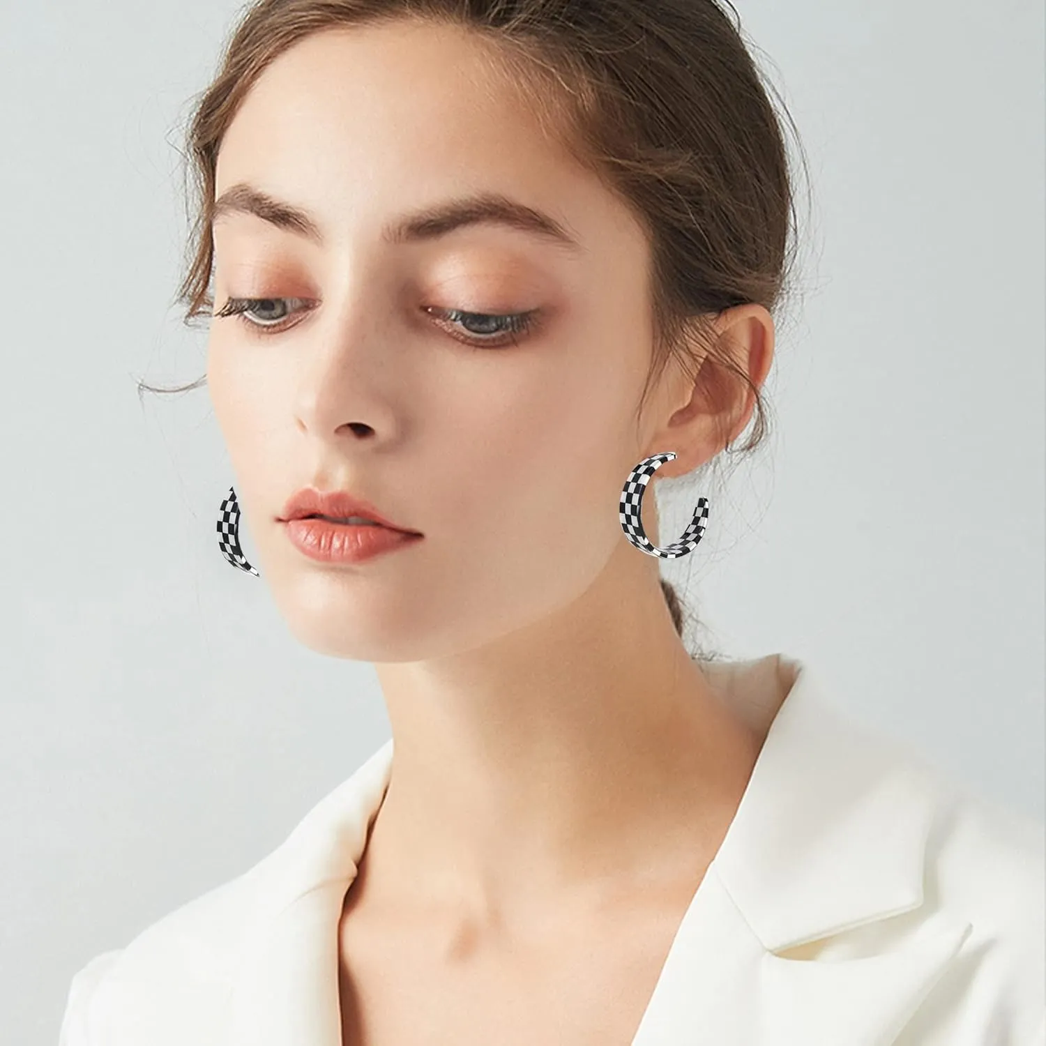 Funky Chunky Checkered Big Grid C Shape Hoop Earrings Red Resin Acrylic Resin Christmas Piercing Buffalo Plaid for Women Y2k Lightweight Xmas Jewelry