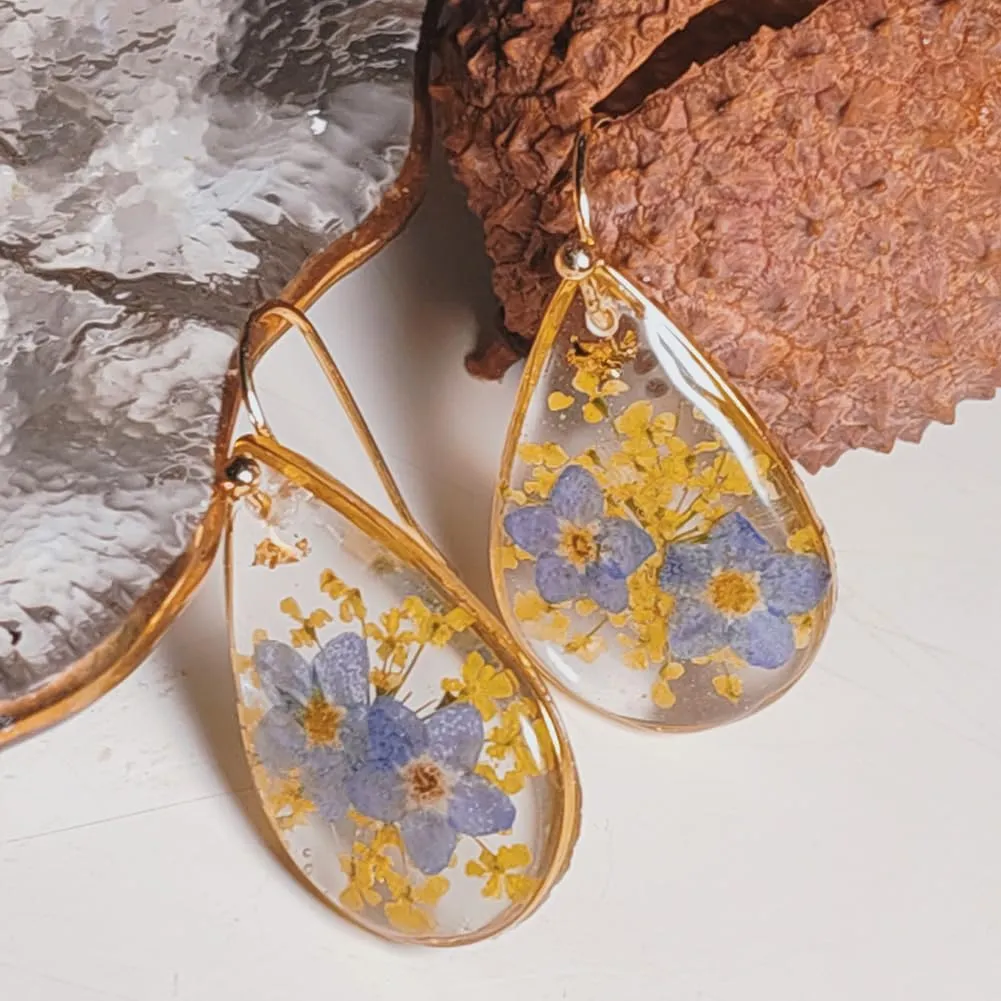 Handmade Forget-Me-Not and Queen Anne's Lace Pressed Wildflower Earrings Women Girls Unique Resin resin Flower earrings For Woman (Forget-Me-Not)