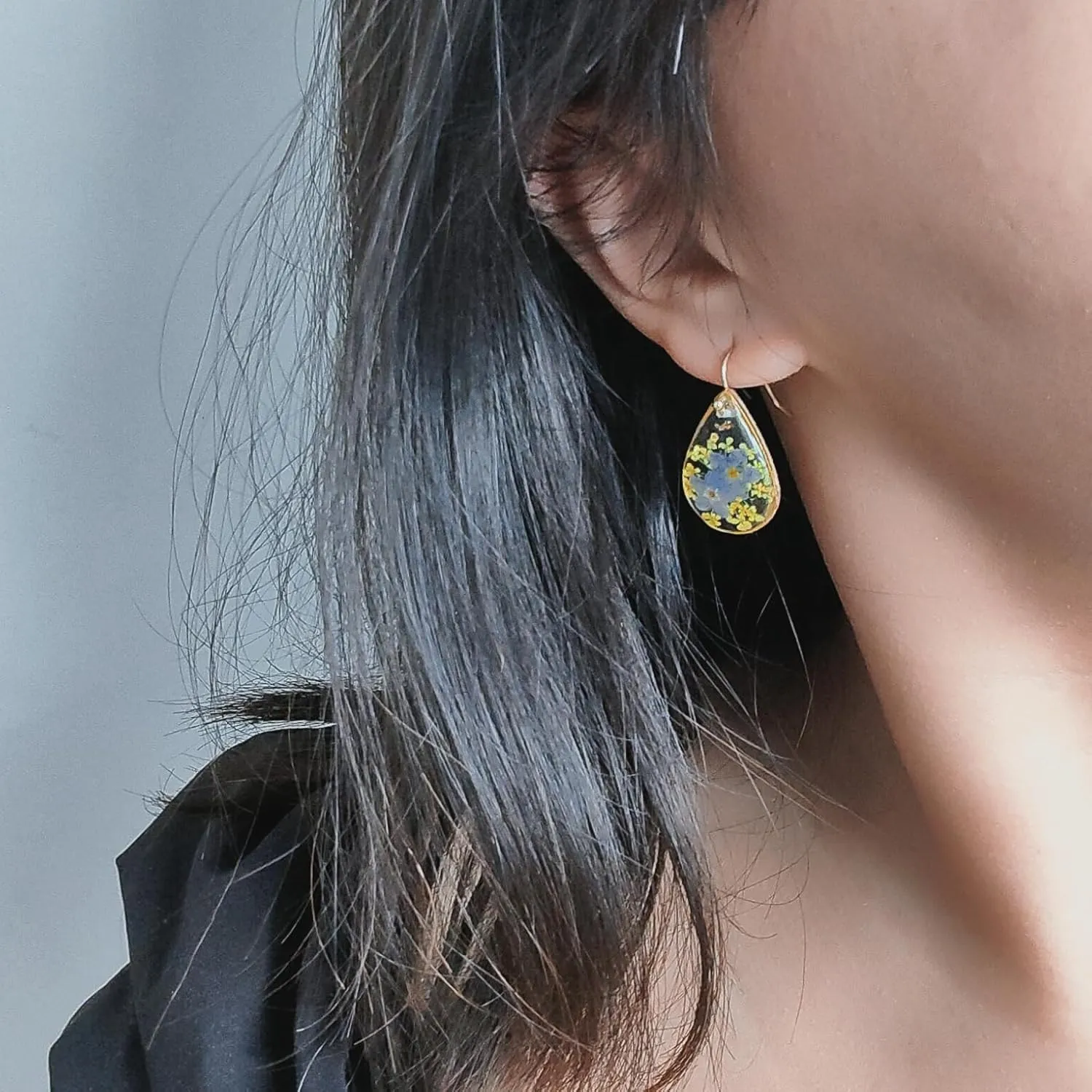 Handmade Forget-Me-Not and Queen Anne's Lace Pressed Wildflower Earrings Women Girls Unique Resin resin Flower earrings For Woman (Forget-Me-Not)