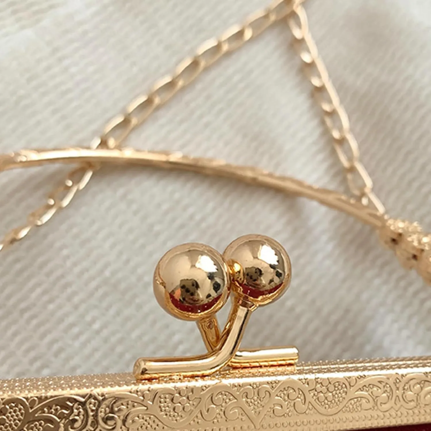 Kiss Lock Top Handle Handbag 2025 Trendy Evening Clutch Bag Women Retro Suede Purse Chain Crossbody Bag