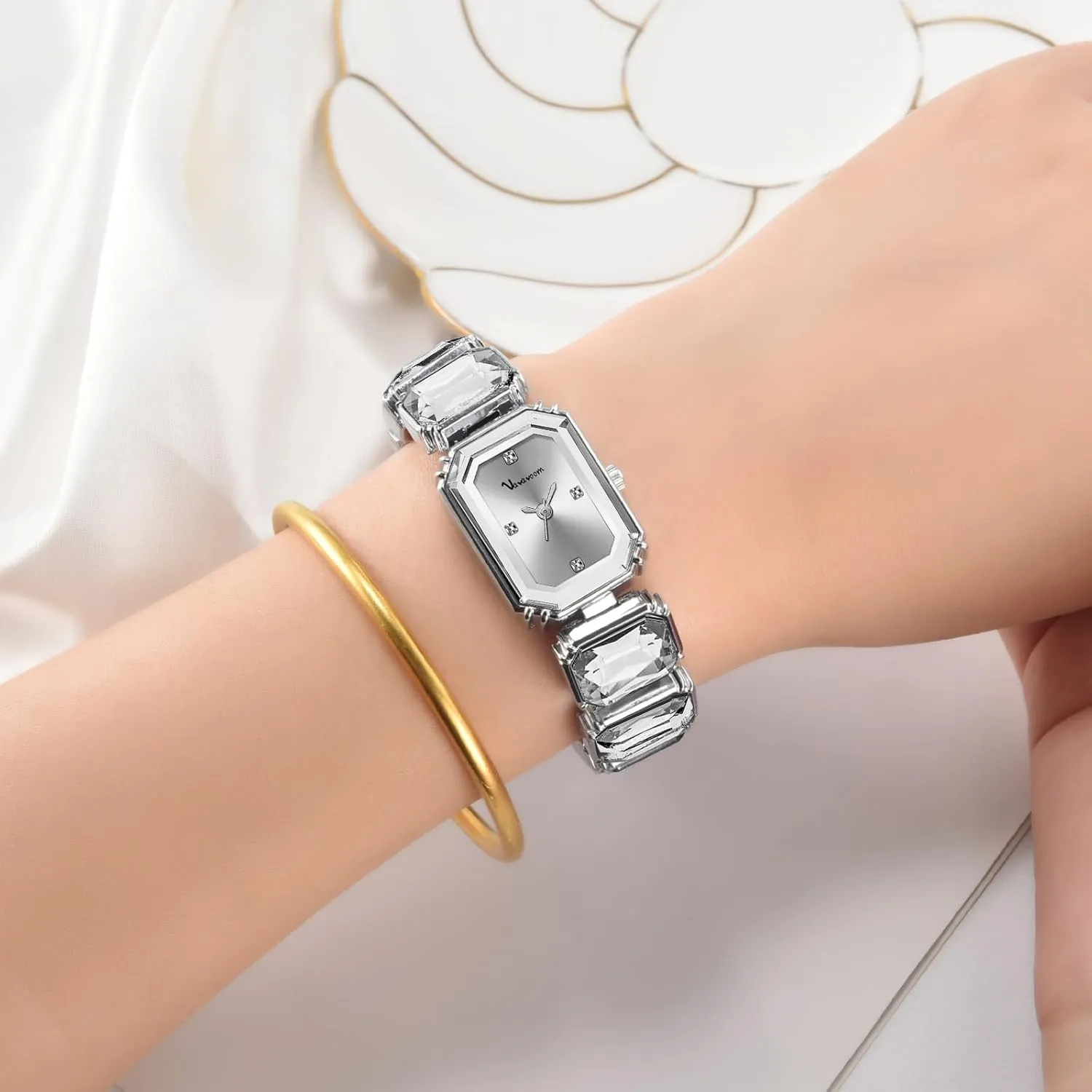 Luxury Womens Crystal Bracelet Watch Elegant Rectangular Minimalist Dial Diamond Bangle Band Waterproof Fashion Dainty Ladies Quartz Watches Ladies Gift