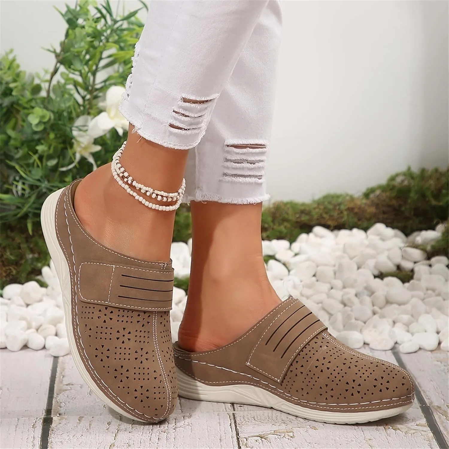 Wedge Clogs for Women Closed Toe Mules Shoes 2025 Summer Casual Slip on Slippers Comfortable Leather Insole Sandals Outdoor Walking Shoes